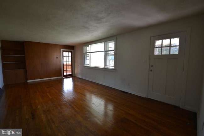 Building Photo - 942 Centerton Rd
