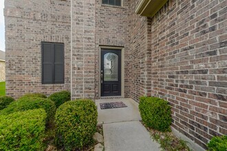 Building Photo - 8730 Sunny Gallop Dr