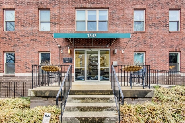 Foto del edificio - 1343 Clifton St NW