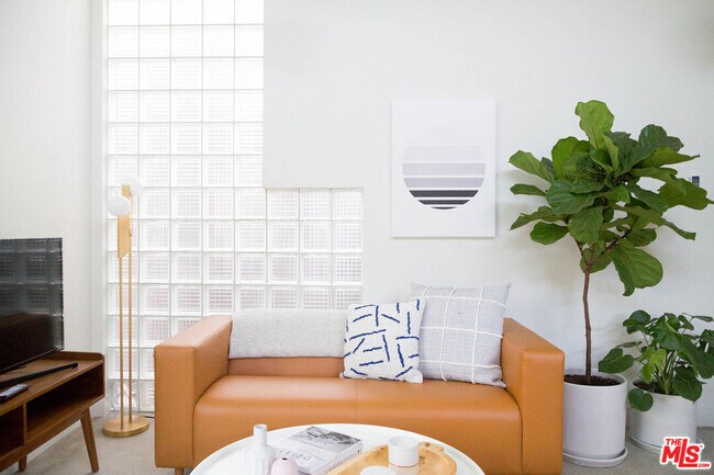 Foto del edificio - 2228 1/2 Echo Park Ave