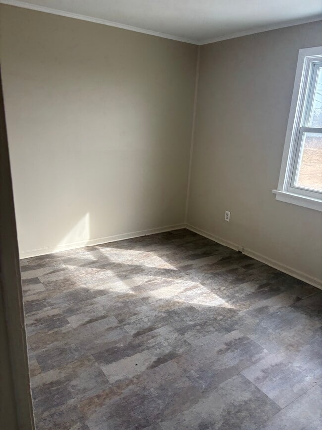 Building Photo - Large 2 bedroom townhome for rent in Picton