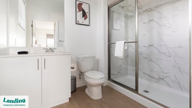 Foto del edificio - 7301 Lake Bank Lp