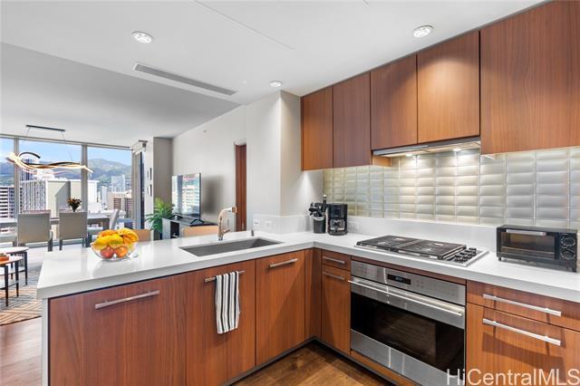 Foto del edificio - 1555 Kapiolani Blvd