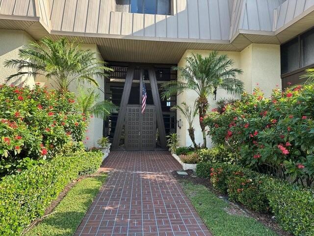 Building Photo - 1800 SE St Lucie Blvd