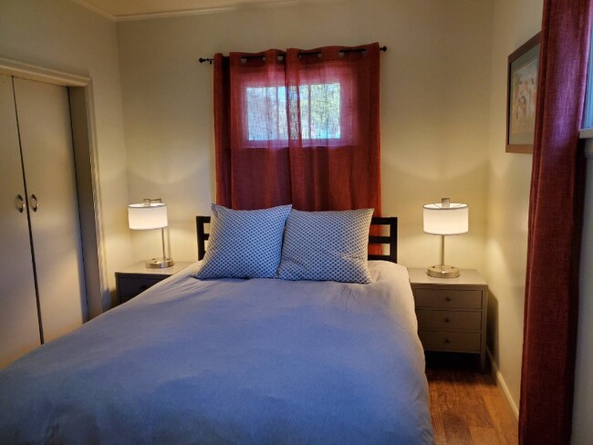 Foto del edificio - 1007 Poplar St