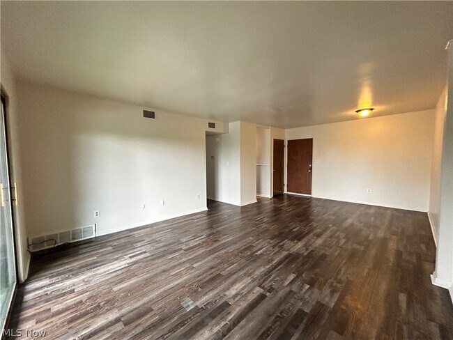 Foto del edificio - 4313 Earl Dr