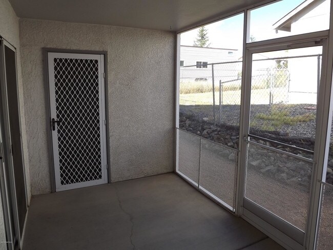Building Photo - 6234 N Reata Dr