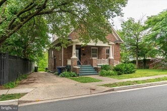 Building Photo - 1431 N Fillmore St