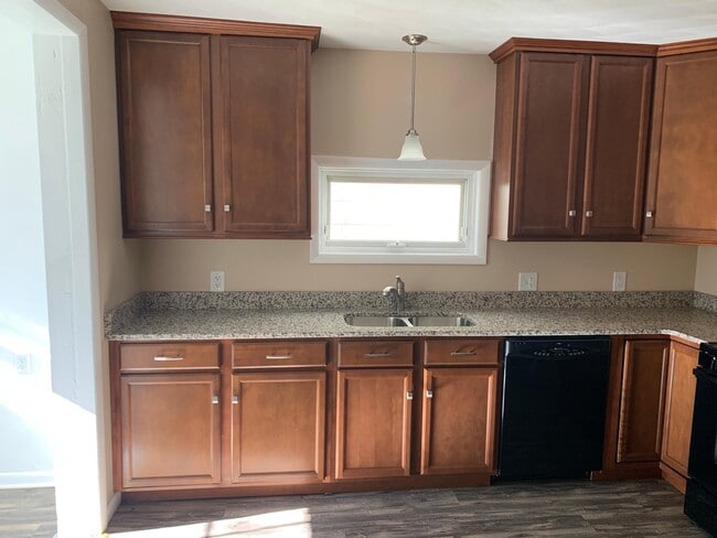 Building Photo - 155 McAllister St