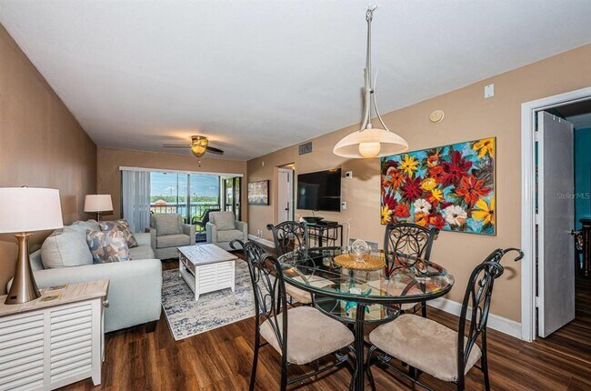 Foto del edificio - 6295 Bahia Del Mar Cir