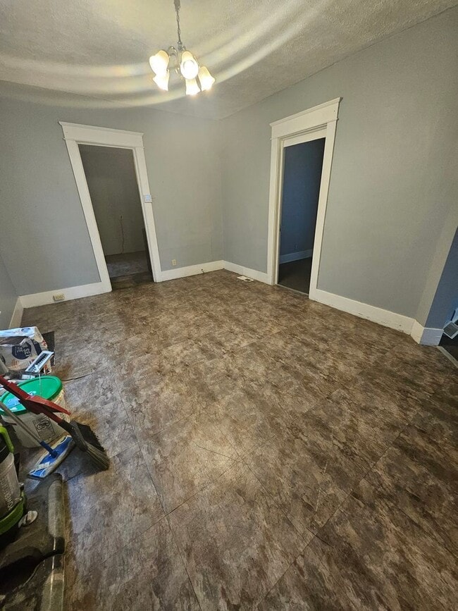 Building Photo - 1123 E 24th St