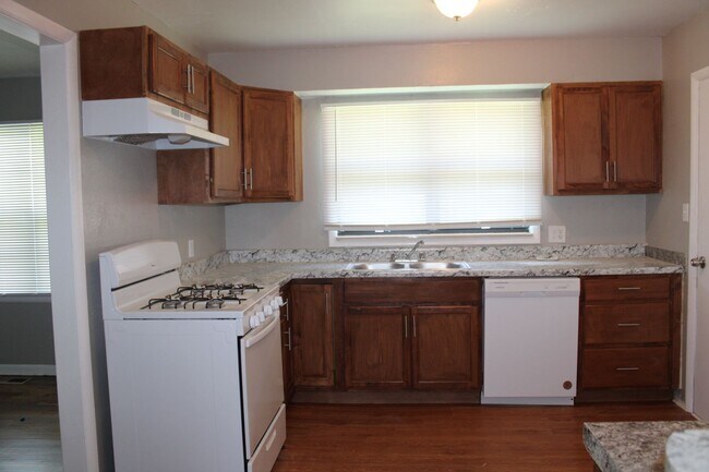 Photo - REMODELED!!  3 beds, 2 bath House