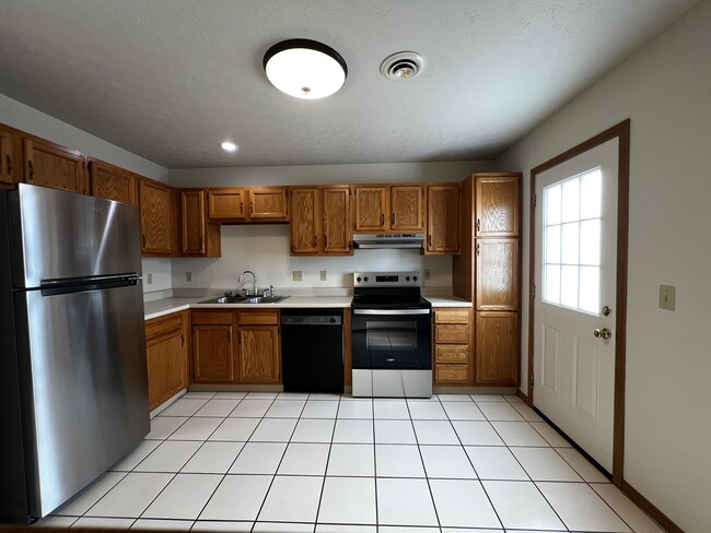 Kitchen - 1312 Tully Dr