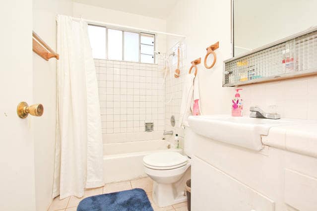 Building Photo - 1905 E Florida St