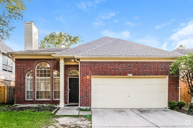 Building Photo - 8027 Oceanside Dr