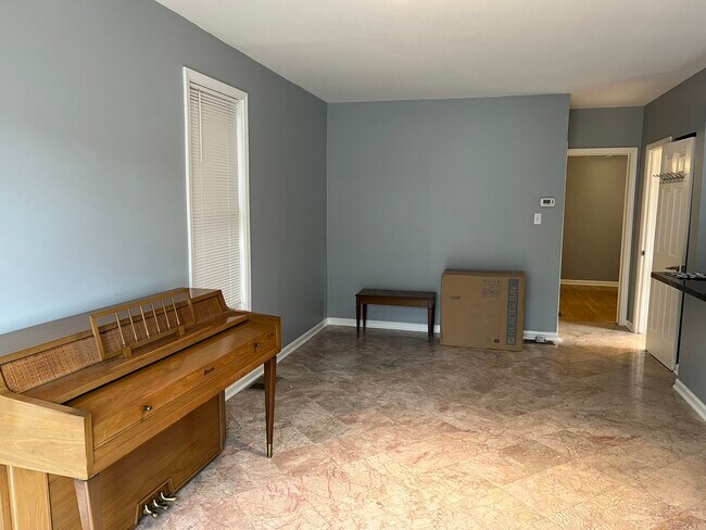 Foto del edificio - 5961 N Elston Ave