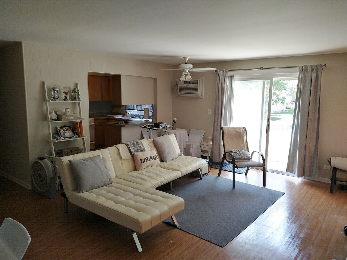 Foto principal - 239 N Lake St