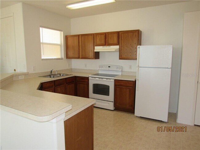 Building Photo - 415 Madina Cir
