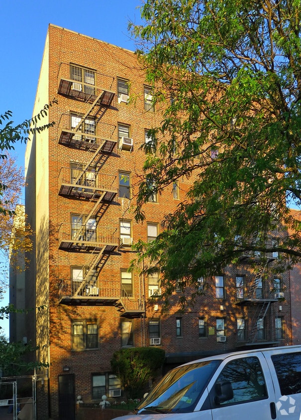 Building Photo - 1622 Ocean Pky