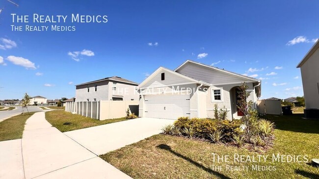 Building Photo - 227 Eagleview Loop
