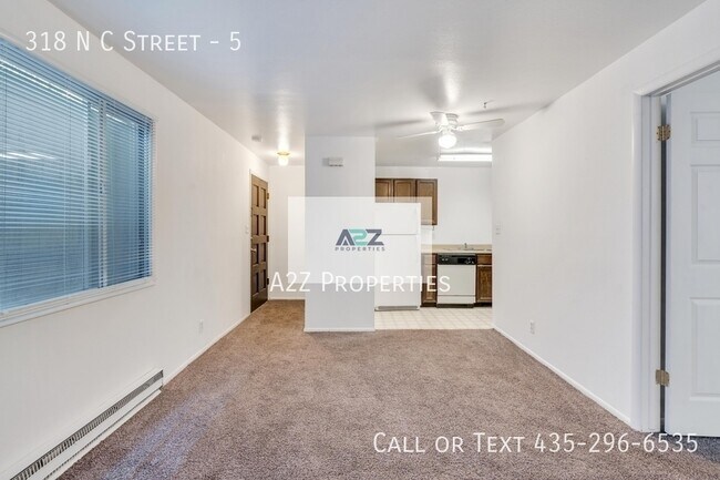 Foto del edificio - 318 N Center St