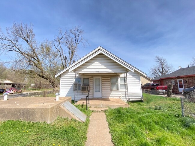 Photo - 1345 SW 27th St House