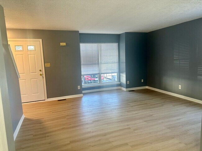 Foto del edificio - 314 Sutton Ct
