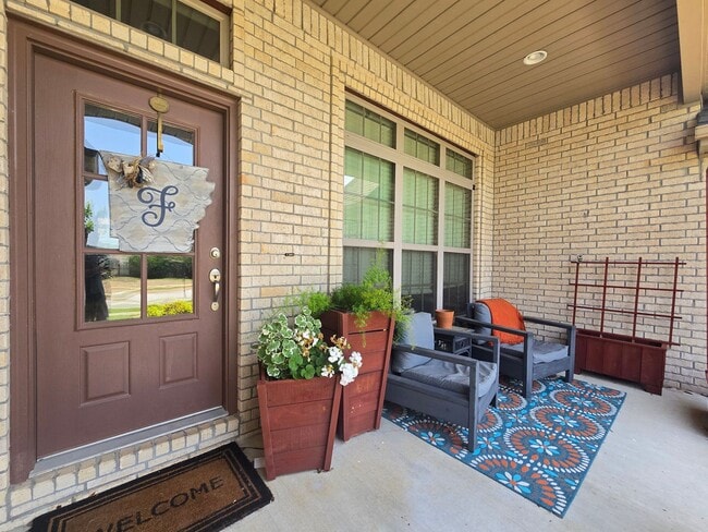 Building Photo - Fabulous 4BR Home Walking Distance to Ston...