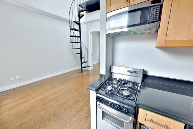 Photo - 338 E 100th St Apartment