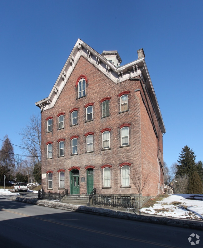 213 Partition St, Saugerties, NY 12477 Apartments Saugerties, NY