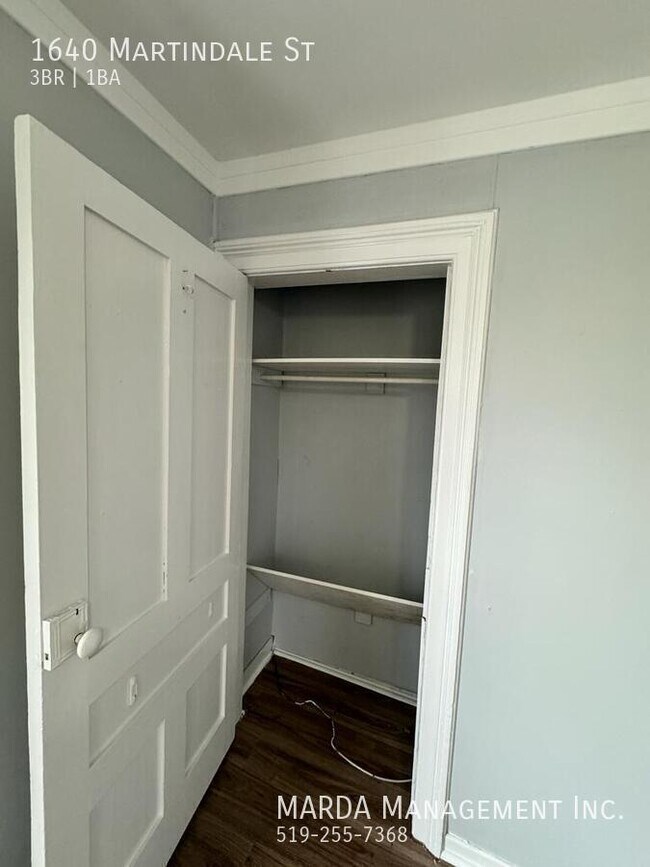 Photo du bâtiment - CHARMING 3 BED/1 BATH MAIN - WEST END FREE WIFI + 85% OF UTILITIES