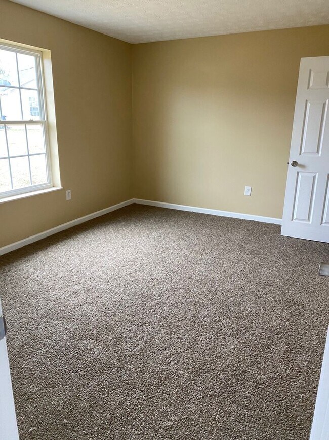 Foto del edificio - Now available 3 bedroom 2 bath single fami...