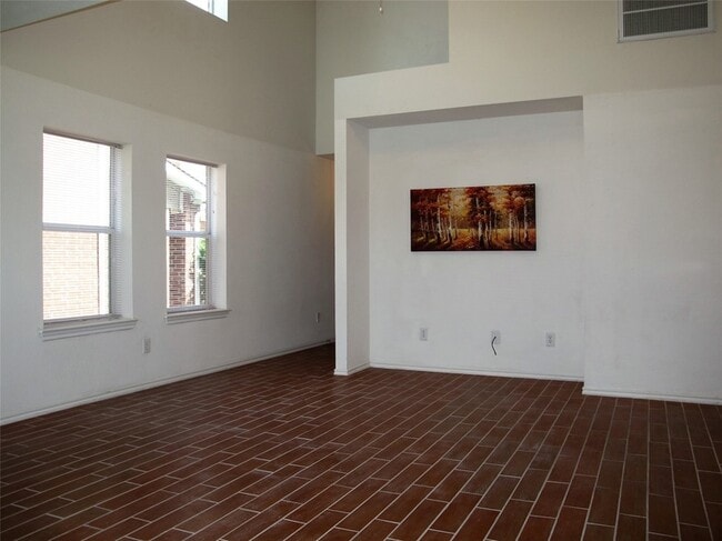 Building Photo - 612 Fleming St