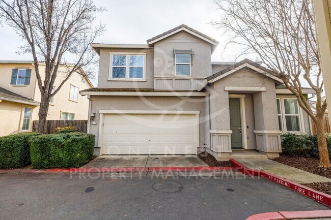 Building Photo - Spacious 3-Bedroom Home in Gated Lincoln Crossing Community