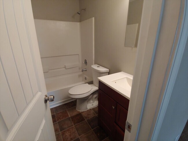 Building Photo - $500 off first rent!!  Best in Forest Park!!  2016 Construction