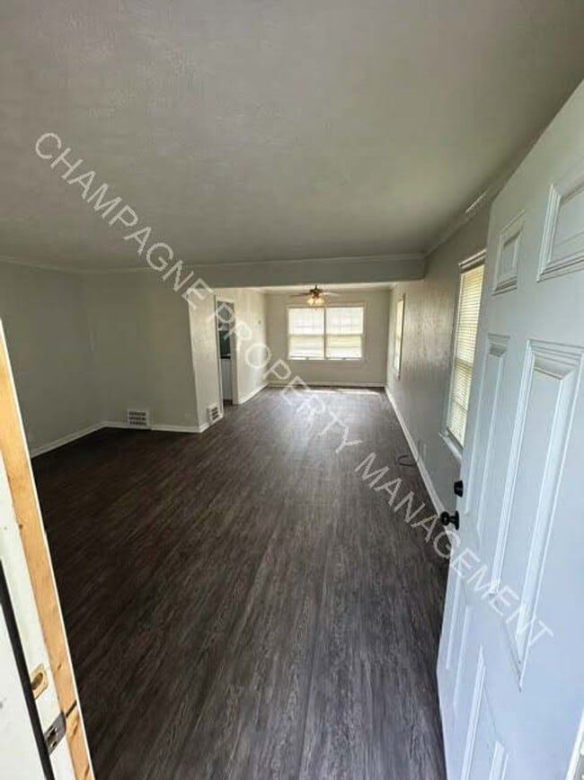 Building Photo - 5400 Swope Pkwy