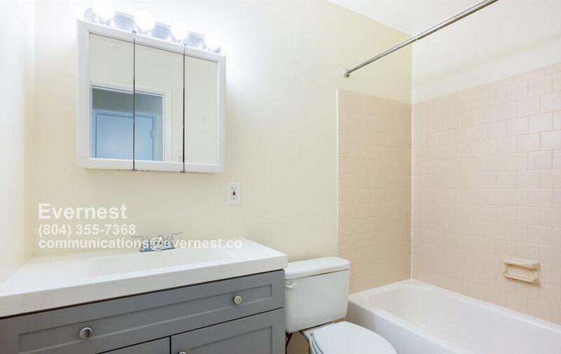 Foto del edificio - 2235 Sedgwick St