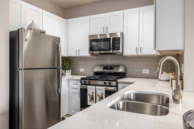 Interior Photo - 803 Corday at Naperville