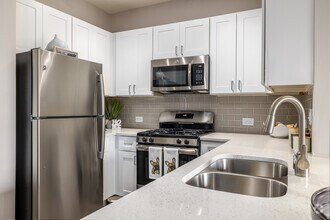 Interior Photo - 803 Corday at Naperville