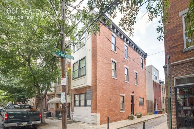 Foto del edificio - Three Bed Queen Village Home