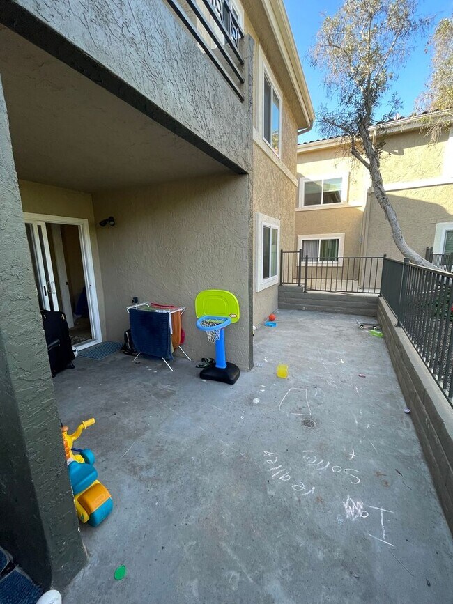 Foto del edificio - Upgraded, 2 dual primary bedrooms with bat...