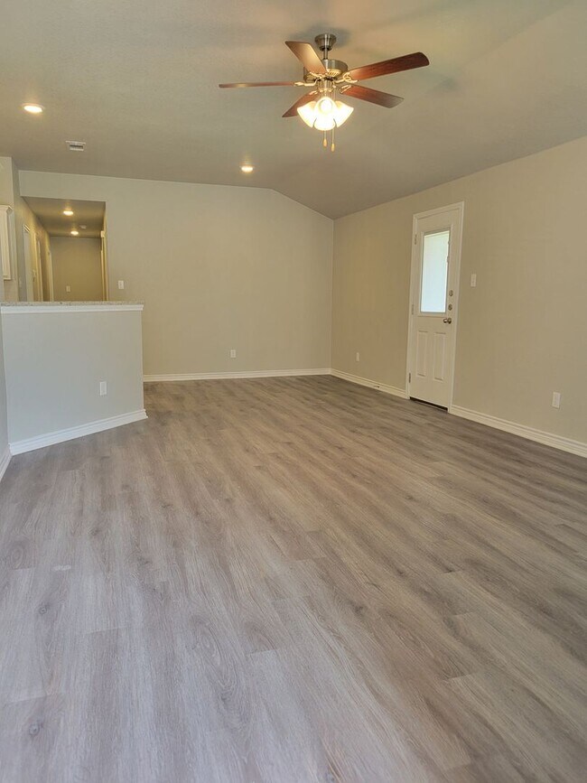 Building Photo - 1606 Pontotoc