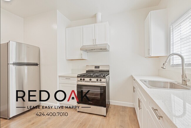 Building Photo - 207 S Berendo St