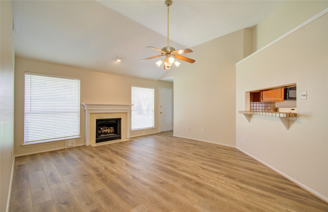 Primary Photo - 11810 Stone Bridge Dr