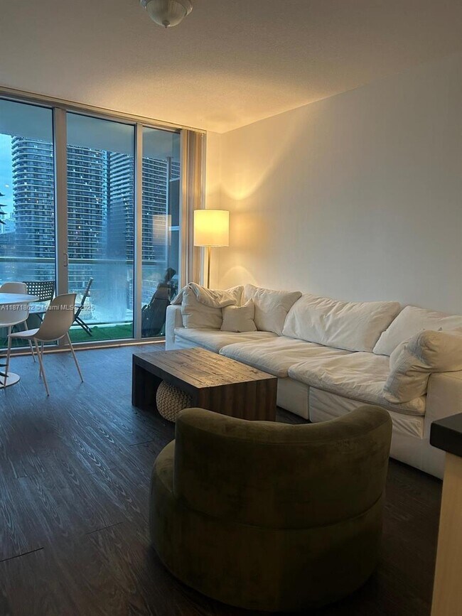 Foto del edificio - 1111 SW 1st Ave