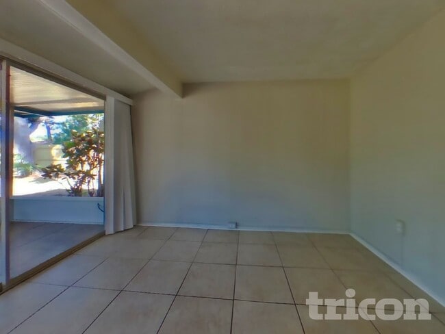 Building Photo - 2432 Breakwater Cir