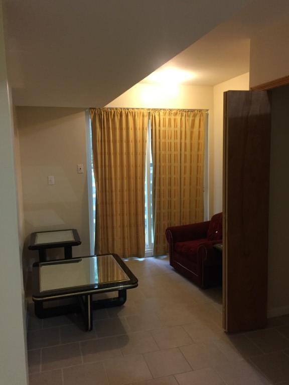 Building Photo - 1435 E 103rd St