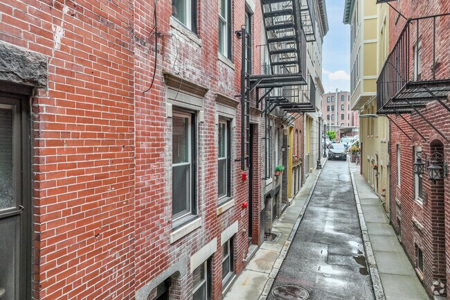Primario - 15 Bartlett Pl