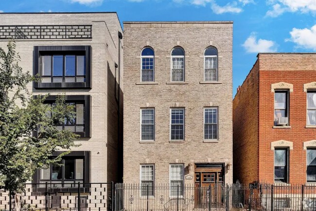 Building Photo - 717 N Elizabeth St