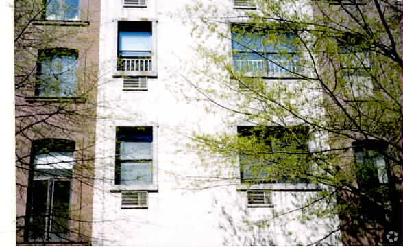 Foto del edificio - 107 E 37th St